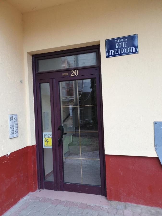 Lux Apartman Čačak Exteriör bild